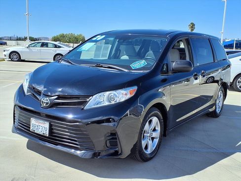 Used 2020 Toyota Sienna L image 3