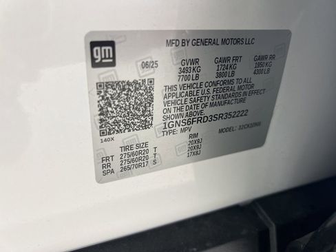 New 2025 Chevrolet Suburban Premier image 32