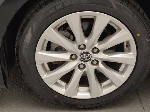 Used 2019 Toyota Camry LE FWD image 31