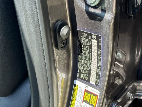 Certified 2022 Toyota Camry SE image 35