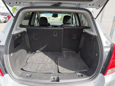 Used 2022 Chevrolet Trax LT w/ Driver Confidence Package image 25