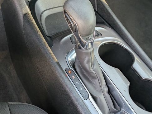 Used 2021 Chevrolet Malibu LS FWD image 20