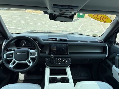 Certified 2025 Land Rover Defender 110 S AWD/4WD image 21