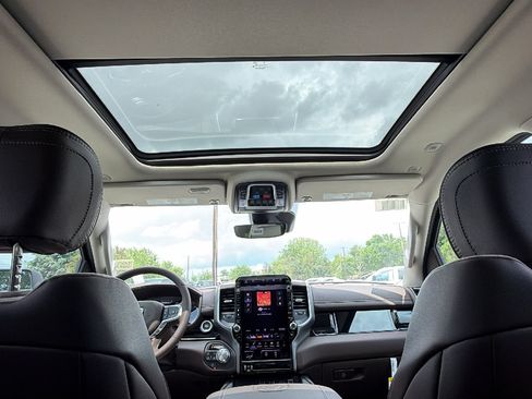 New 2026 RAM 1500 Laramie AWD/4WD image 21