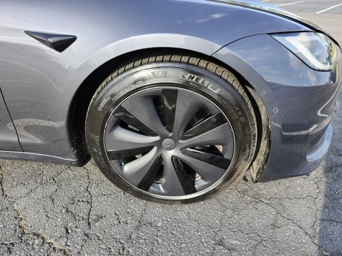 Used 2022 Tesla Model S AWD/4WD image 12