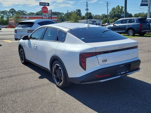 New 2026 Kia K4 EX FWD image 4