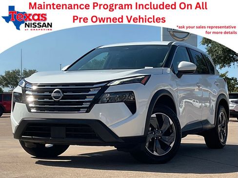 Used 2025 Nissan Rogue SV FWD image 1