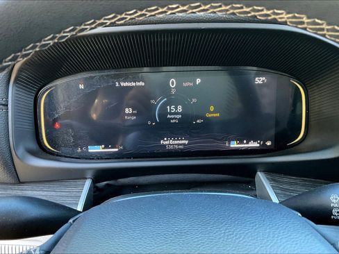 Used 2024 Jeep Wagoneer Series II w/ Flexible Seating Group image 18