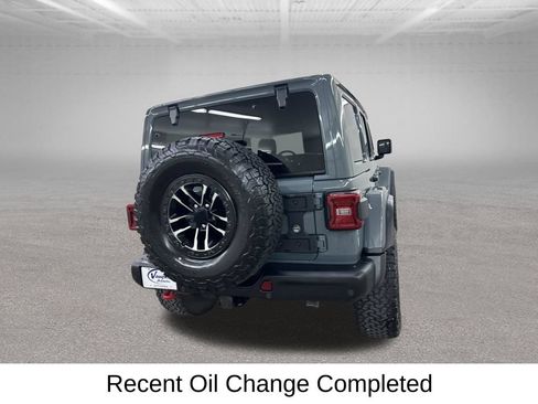 Used 2024 Jeep Wrangler Unlimited Rubicon AWD/4WD image 12