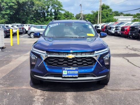 Used 2024 Chevrolet Trax LT w/ Driver Confidence Package FWD image 8