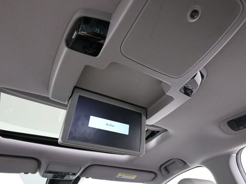 Used 2018 Honda Odyssey Touring image 16