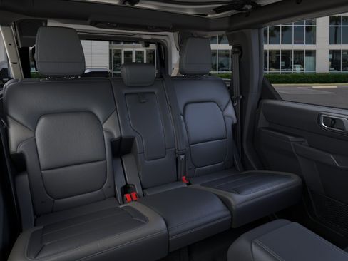 New 2026 Ford Bronco Outer Banks AWD/4WD image 11
