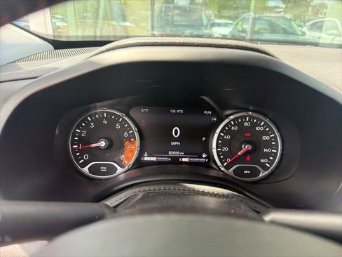 Used 2016 Jeep Renegade Trailhawk w/ Premium Trailhawk Package AWD/4WD image 5