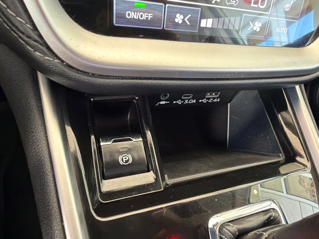 Used 2024 Subaru Outback Premium AWD/4WD image 28