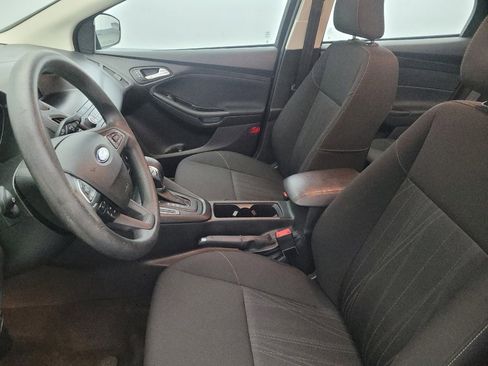 Used 2018 Ford Focus SE image 17