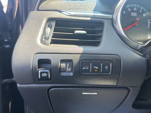 Used 2017 Chevrolet Impala Premier FWD image 12