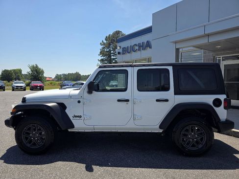 Used 2025 Jeep Wrangler Unlimited Sport AWD/4WD image 8