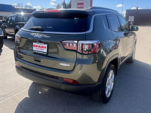 Used 2019 Jeep Compass Latitude w/ Cold Weather Group AWD/4WD image 9