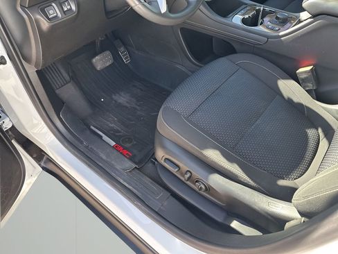 Used 2022 GMC Acadia SLE w/ Driver Convenience Package image 27