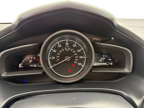 Used 2018 MAZDA MAZDA3 Touring image 11