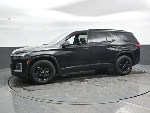 Used 2022 Chevrolet Traverse LT w/ Midnight/Sport Edition image 9