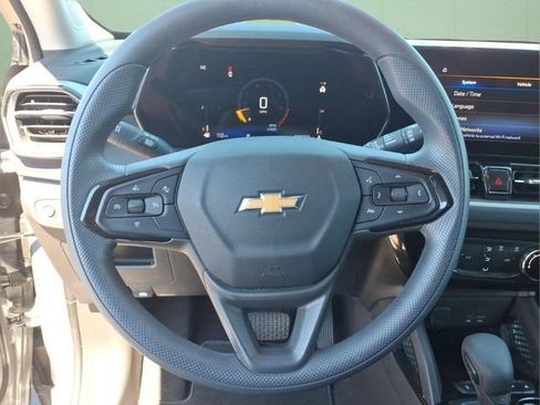 Used 2024 Chevrolet TrailBlazer LT FWD image 22