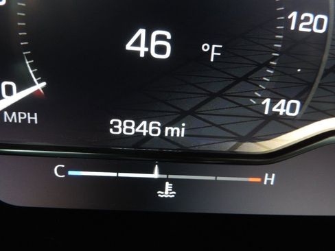 Used 2025 GMC Sierra 2500 SLT w/ SLT Convenience Package image 33