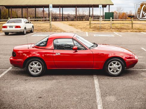 Used 1990 MAZDA MX-5 Miata image 30