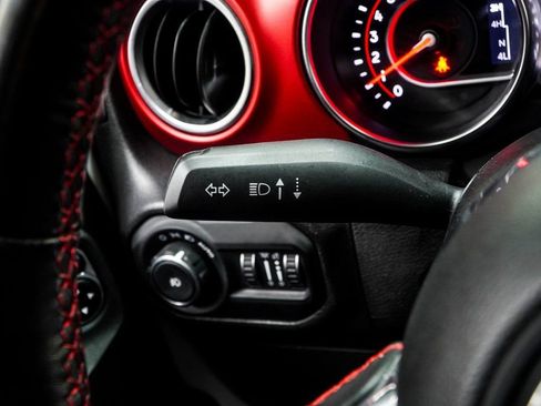 Used 2022 Jeep Wrangler Unlimited Rubicon image 39