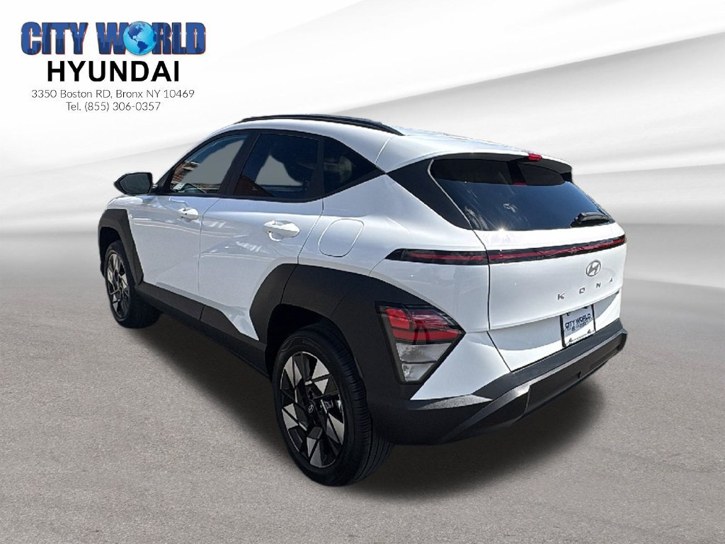 Used 2024 Hyundai Kona SEL AWD/4WD image 3