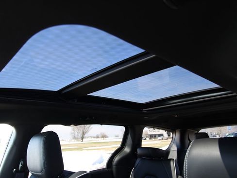 New 2026 Chrysler Pacifica Limited image 12