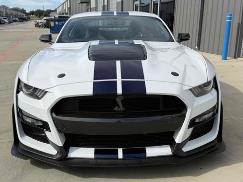 Used 2021 Ford Mustang Shelby GT500 w/ Carbon Fiber Track Pack image 10