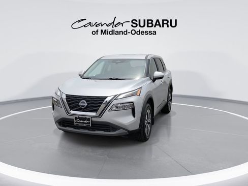 Used 2023 Nissan Rogue SV FWD image 4