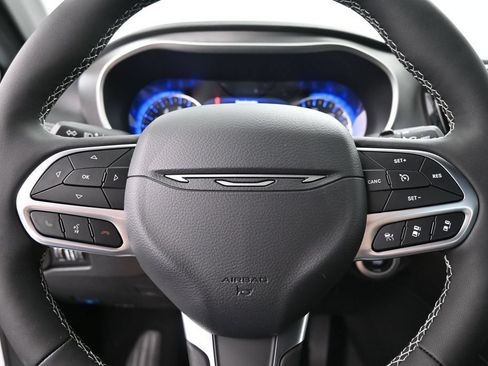 New 2027 Chrysler Pacifica Select FWD image 26