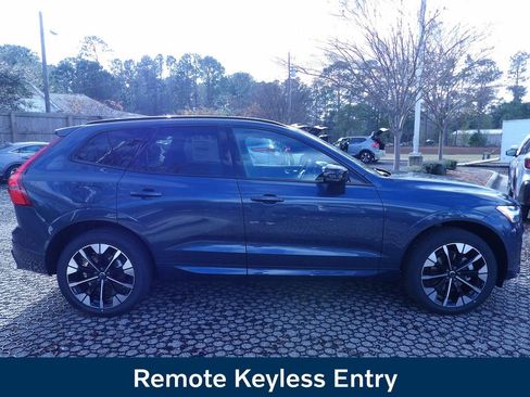 New 2026 Volvo XC60 B5 Plus w/ Protection Package Premier AWD/4WD image 4