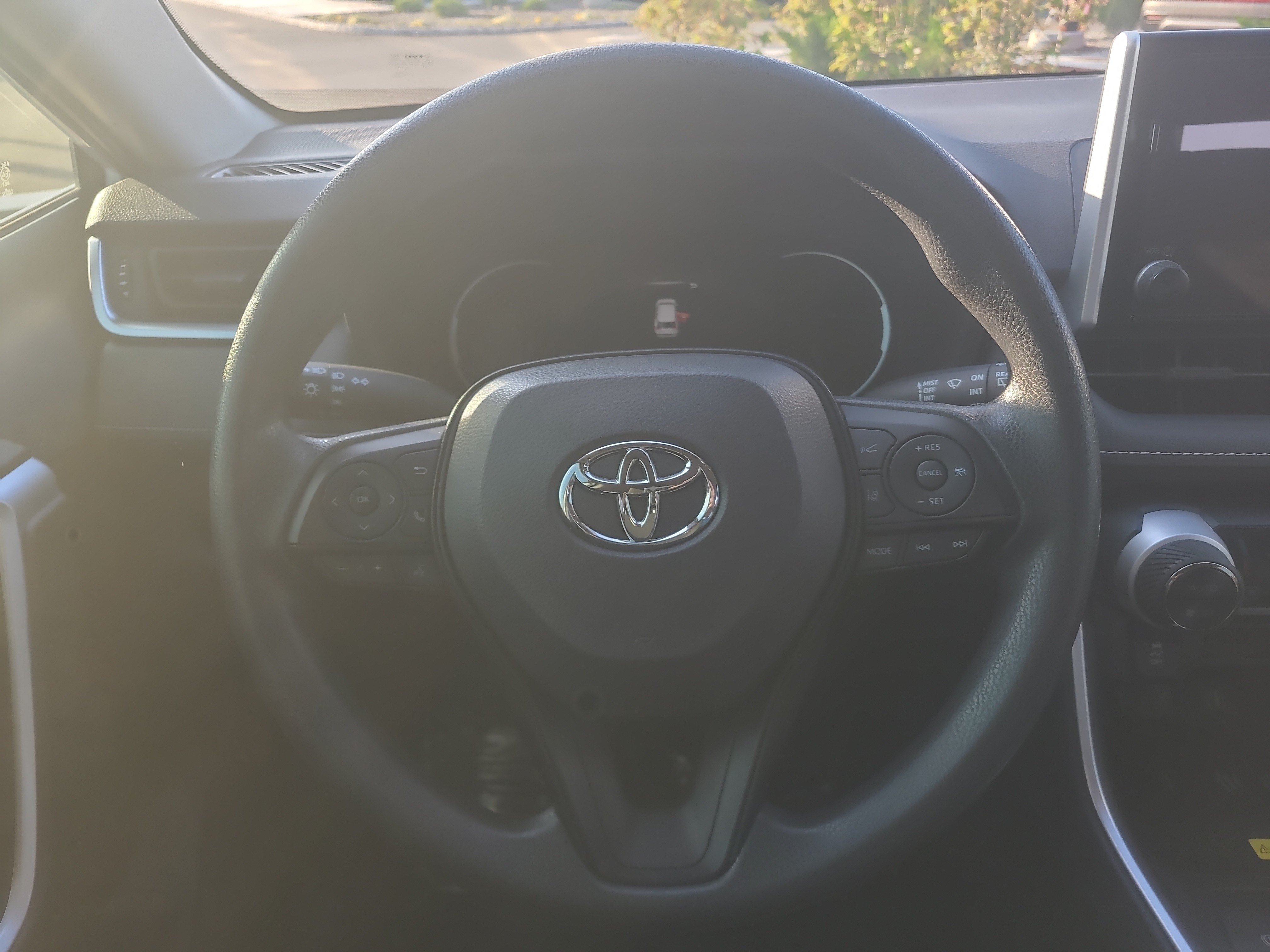 Certified 2025 Toyota RAV4 LE AWD/4WD image 21
