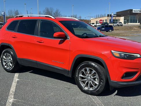 Used 2021 Jeep Cherokee Latitude Lux w/ Comfort/Convenience Group image 2