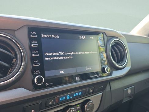 Used 2023 Toyota Tacoma TRD Off-Road w/ TRD Premium Off Road Package image 14