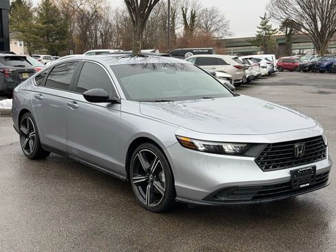 Used 2023 Honda Accord Sport image 4