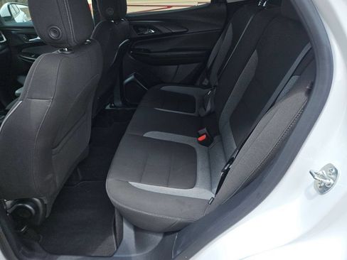 Used 2025 Chevrolet TrailBlazer LT AWD/4WD image 27
