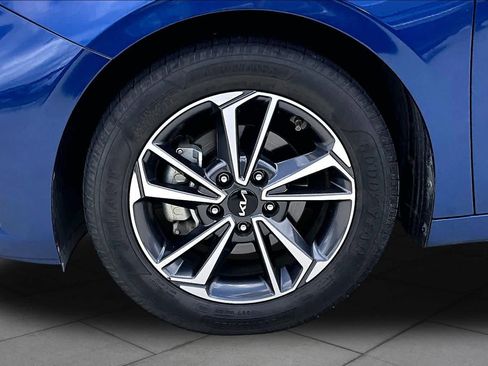 Certified 2022 Kia Forte LXS w/ LXS Technology Package FWD image 9