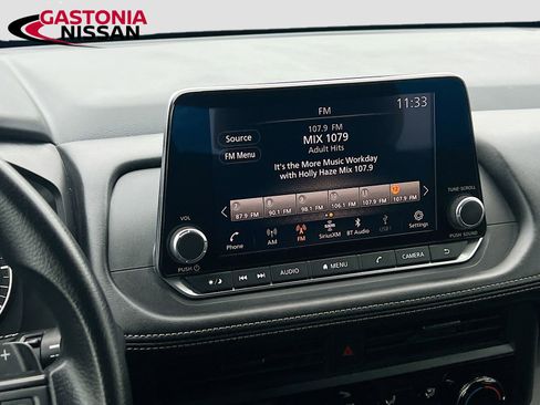 Used 2024 Nissan Rogue S image 18