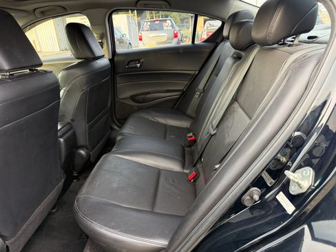 Used 2013 Acura ILX w/ Technology Package FWD image 18