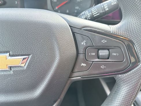 Used 2024 Chevrolet Trax LS image 30