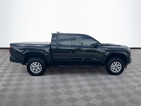 Used 2025 Toyota Tacoma SR AWD/4WD image 5