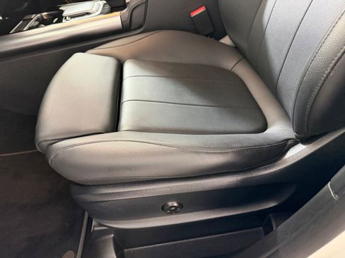 Used 2022 Mercedes-Benz GLA 250 4MATIC image 13