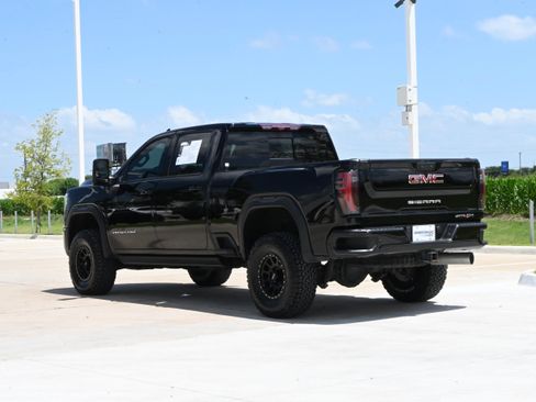 Used 2024 GMC Sierra 2500 AT4X AWD/4WD image 7