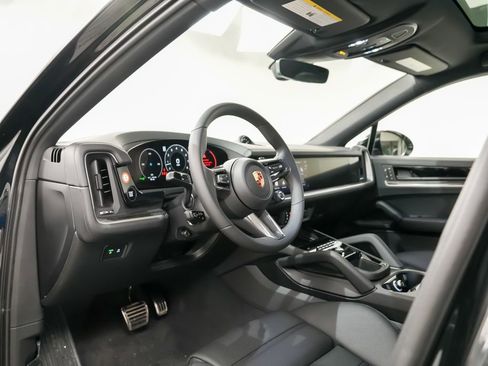 New 2026 Porsche Cayenne S AWD/4WD image 4