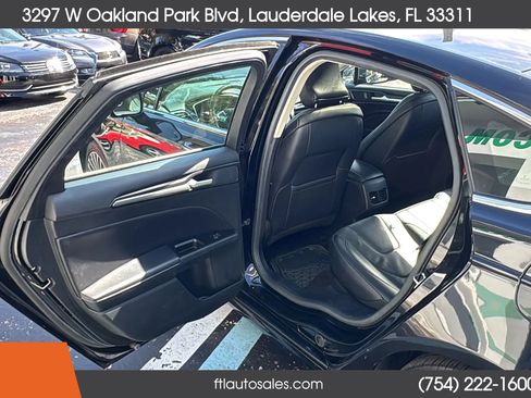 Used 2017 Ford Fusion Titanium image 19