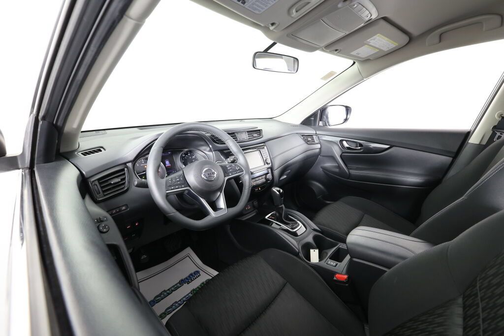 Used 2018 Nissan Rogue SV w/ Premium Package AWD/4WD image 10
